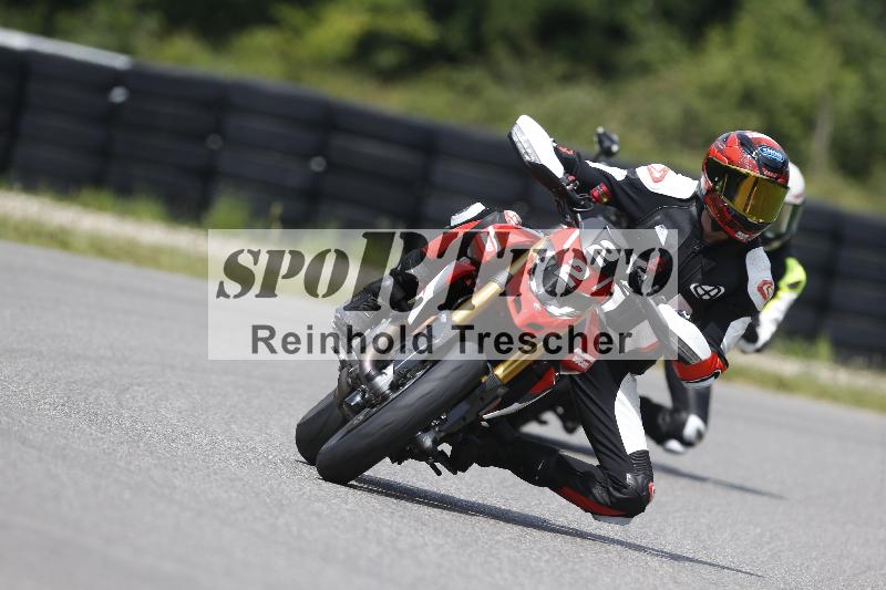 /27 12.06.2025 Ducati Schweiz Trackday Warmup  ADR/gruen-vert/22